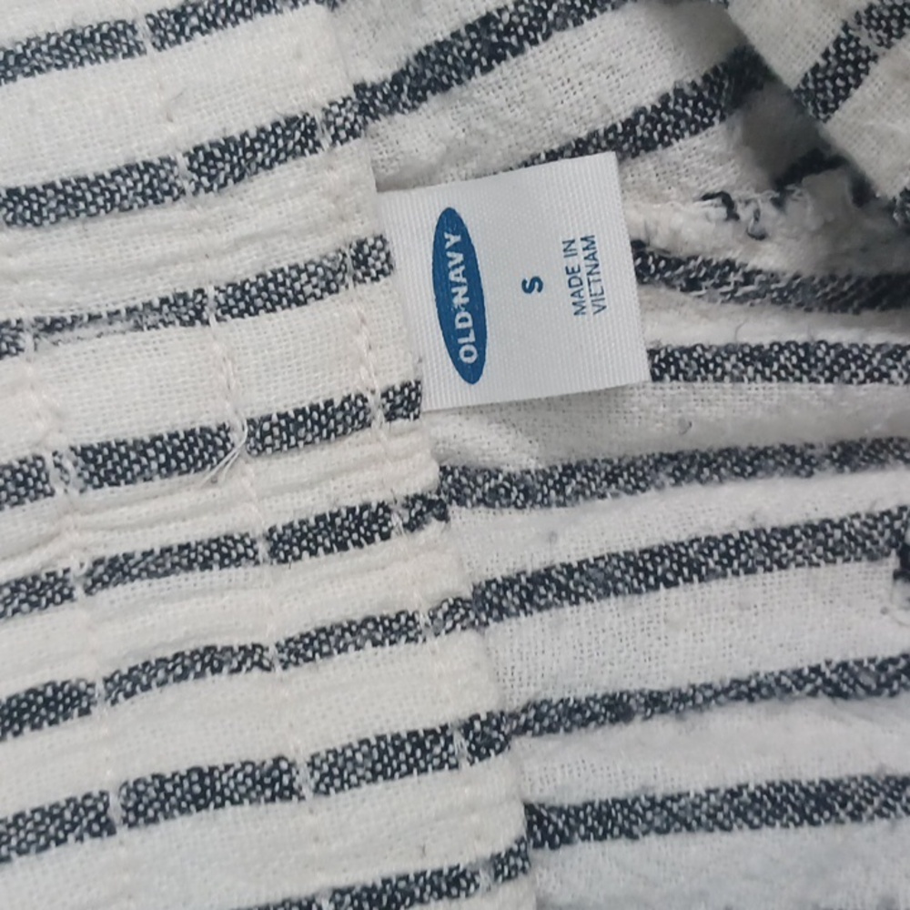 Old Navy Black and White Striped Capris - Picture 2 of 5